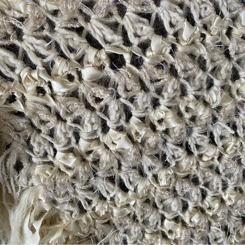 Marge Carson Woven‎ Crochet Knit Fringe Cream Off White Throw Blanket Decorative